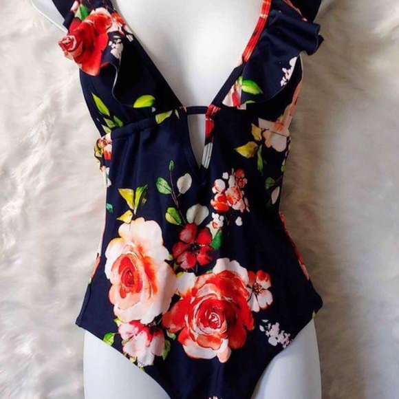 NWT CUPSHE Floral Ruffled Deep V-neck Navy Blue - Picture 6 of 7